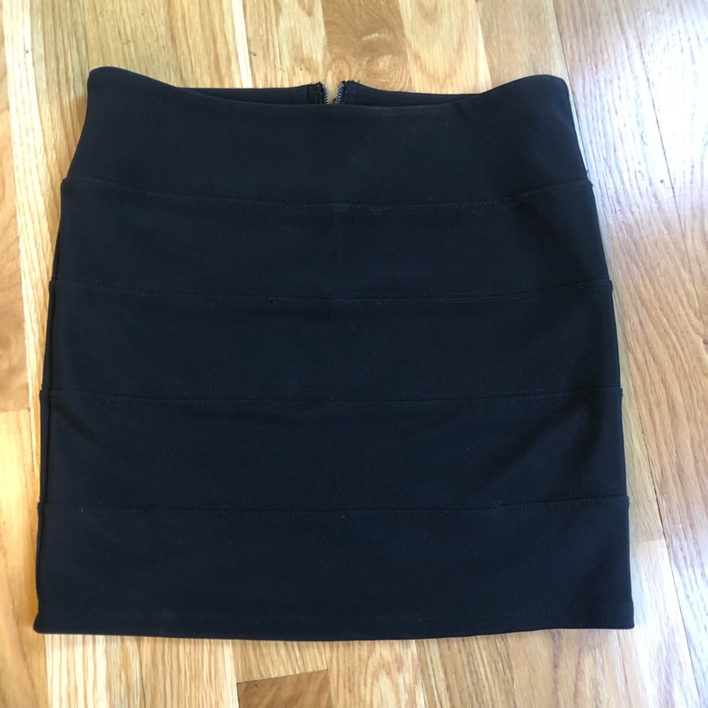 LF black bandage skirt